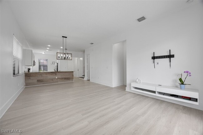 Building Photo - 5360 Brin Way