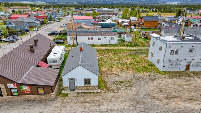 Building Photo - 1305 Poplar St