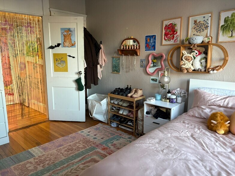 Building Photo - 1050 Commonwealth Ave