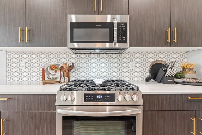 Building Photo - 10053 W Lyrical Dr