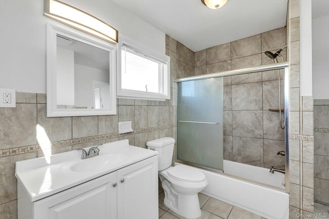 Building Photo - 26 Namkee Ln