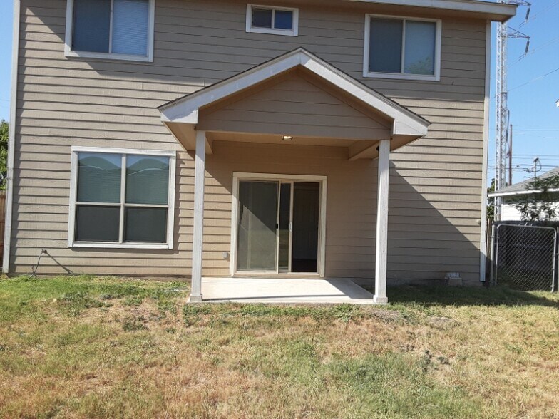 Building Photo - 106 Cornell Ave