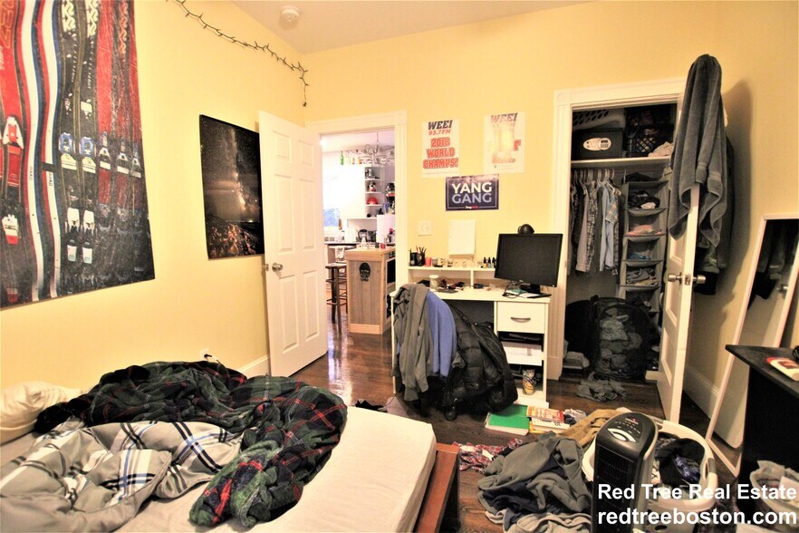 Building Photo - 17 Parker Hill Ave