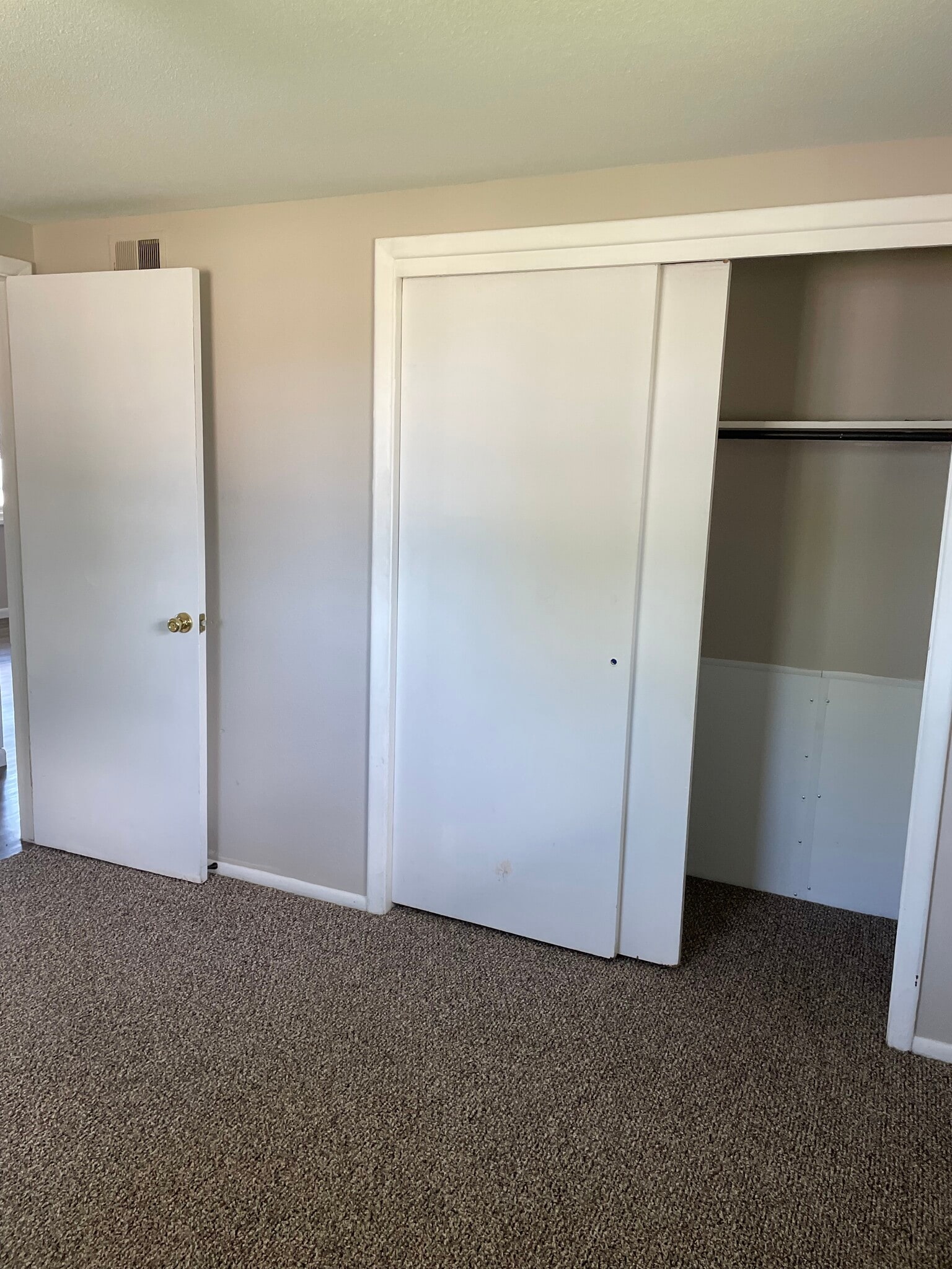 Bedroom 1 - 131 E Nowlin St