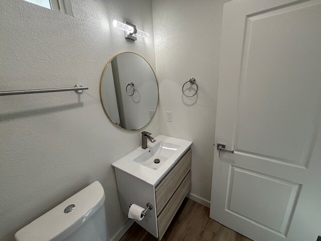 Building Photo - 216 University Ave.