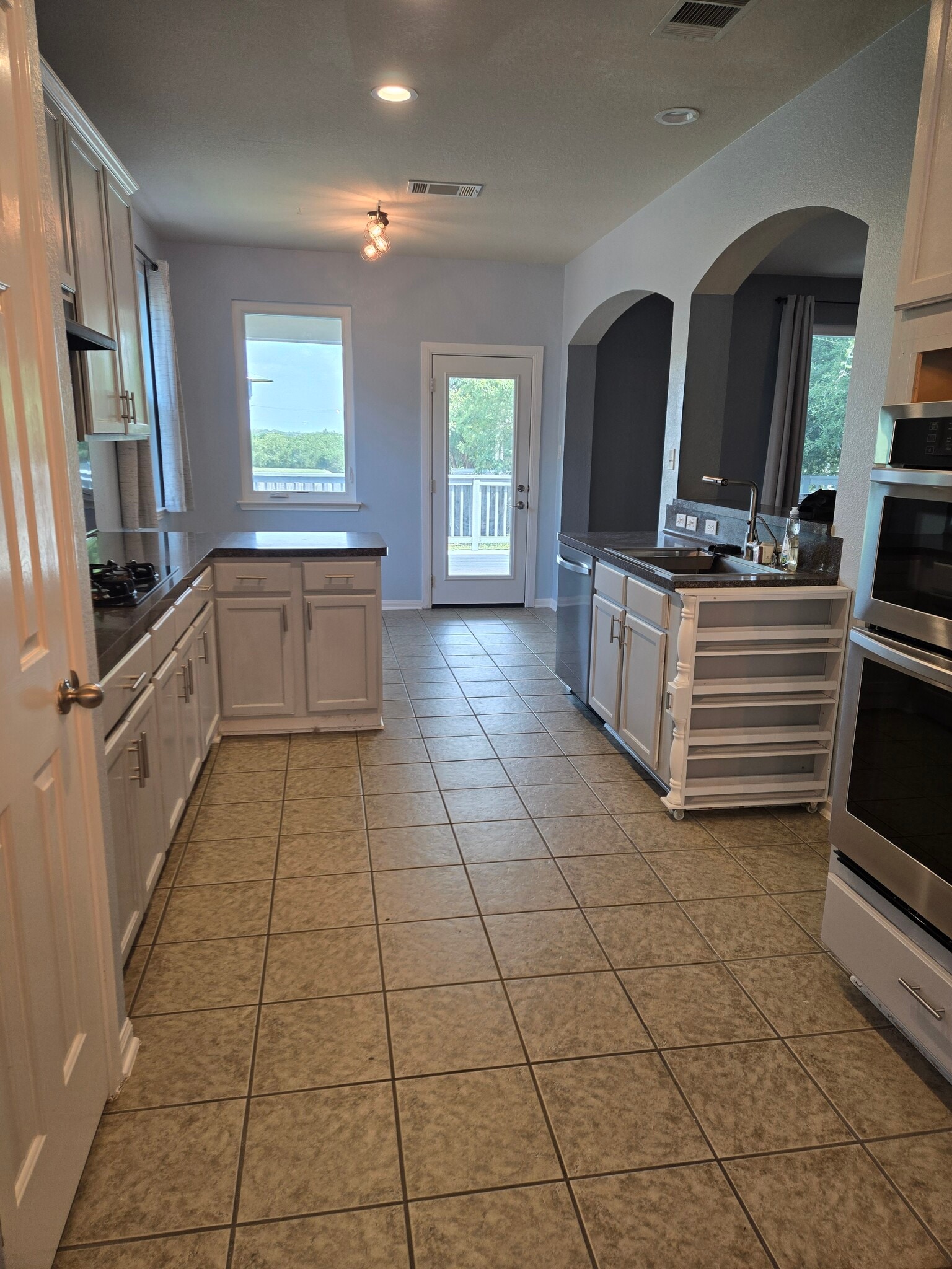 Large Kitchen with new applicances - 1803 Baranco Way