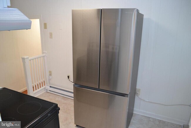 Building Photo - 127 N Market St