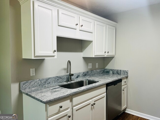 Building Photo - 313 Baileys Way