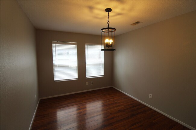 Building Photo - 2834 Iris Valley Way