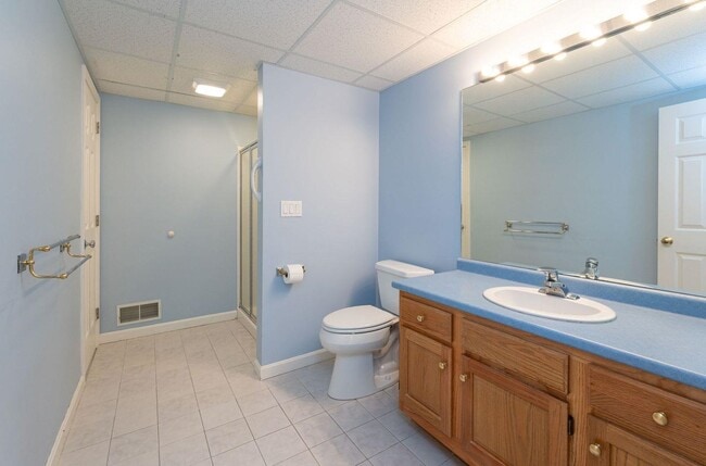 Building Photo - 23 Gleneagle Dr
