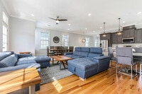 Building Photo - 1220 Carondelet St