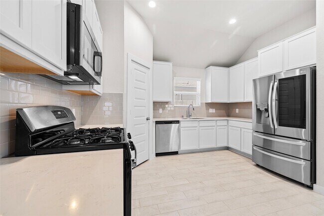 Building Photo - 19027 Rising Mesquite St