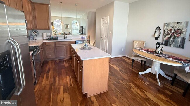 Building Photo - 14050 Cannondale Way
