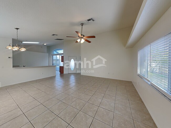 Building Photo - 1144 Jaybee Avenue