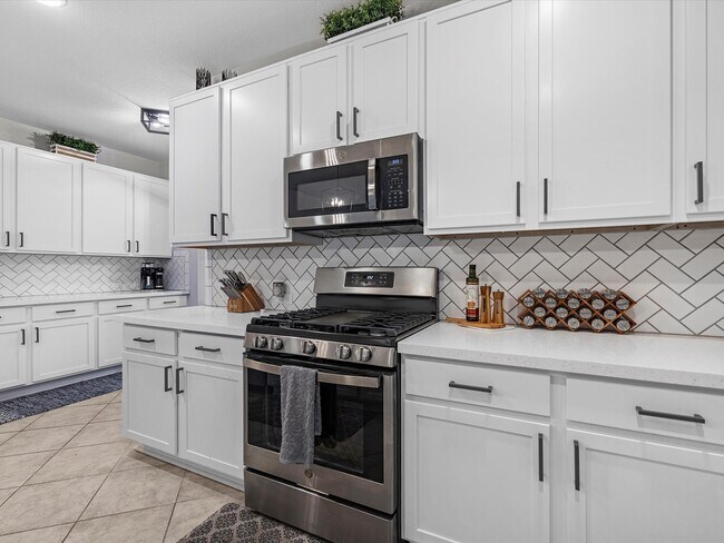 Building Photo - 1123 Station Manor Ln