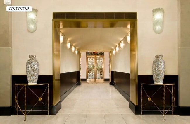 Building Photo - 40-44 E 61st St