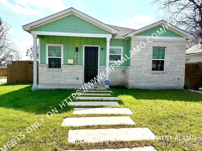 Building Photo - **APPLICATION RECEIVED** MUST SEE!!! 3 Bed...