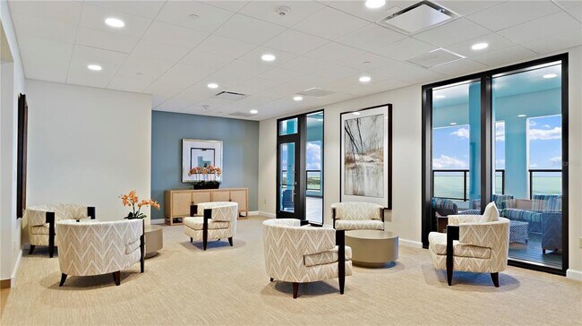 Building Photo - 1 Beach Dr SE