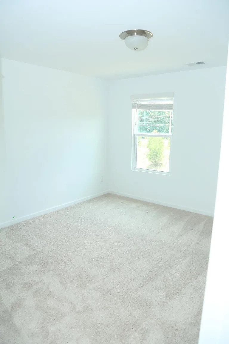 Building Photo - Room in Townhome on Thornton Dr