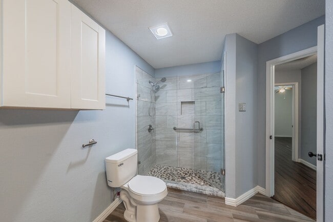 Building Photo - Spacious single-story 4-bedroom, 2-bath home in Arlington, Mansfield ISD