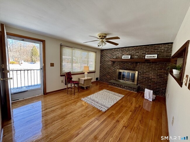 Building Photo - 148 Edgewood Dr