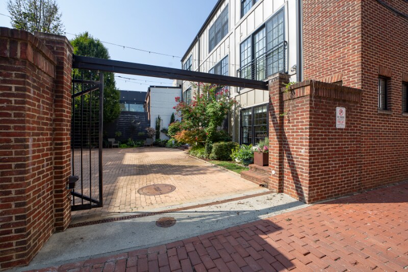 Building Photo - 1325 Naylor Ct NW
