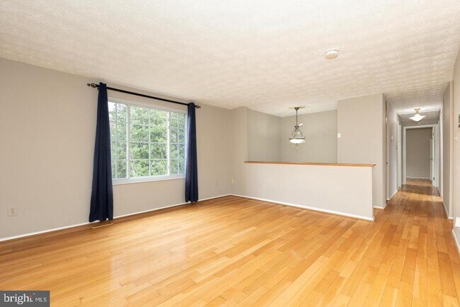 Building Photo - 1126 Riva Ridge Dr