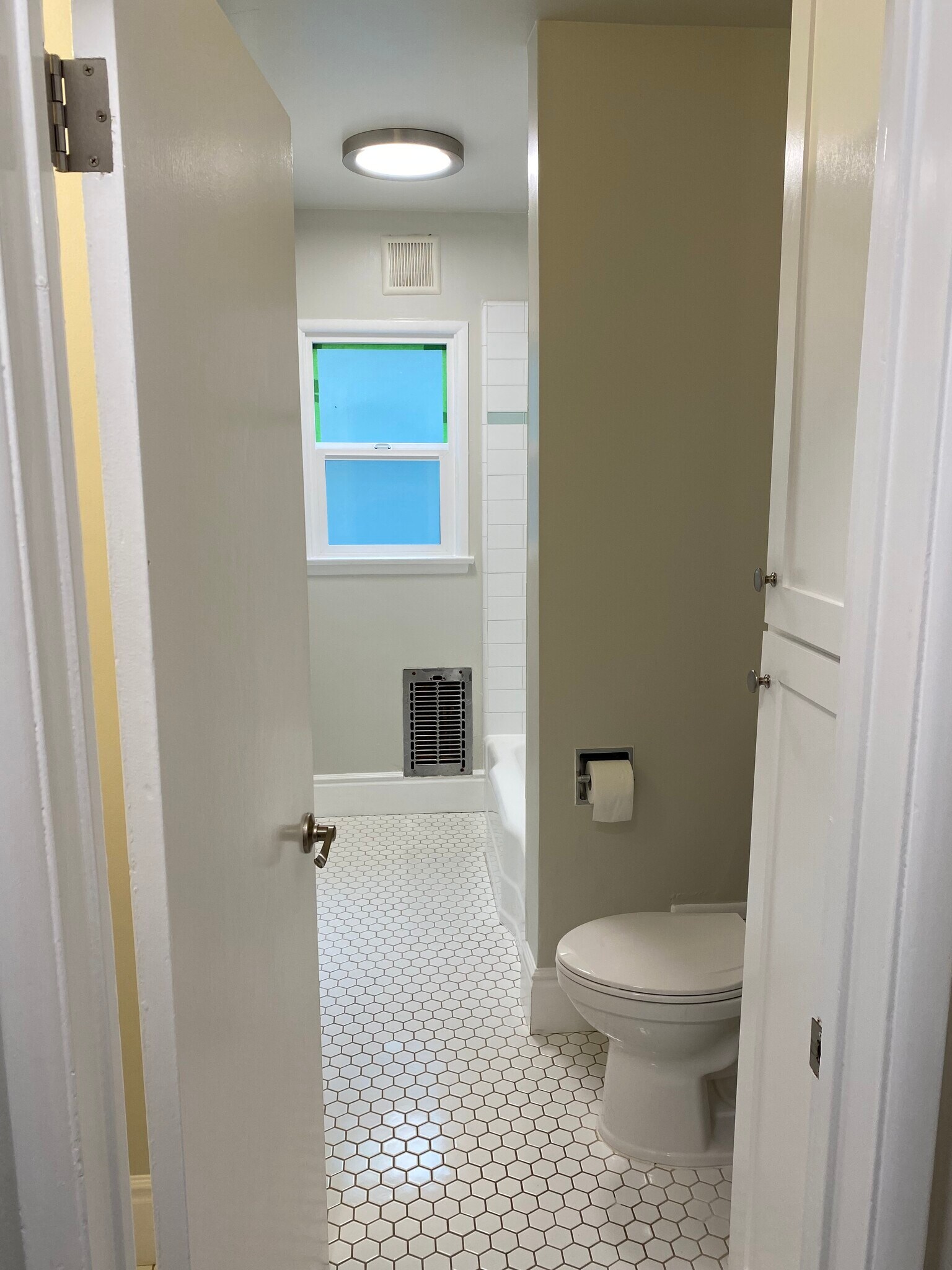 Bathroom - 1119 Washington Ave