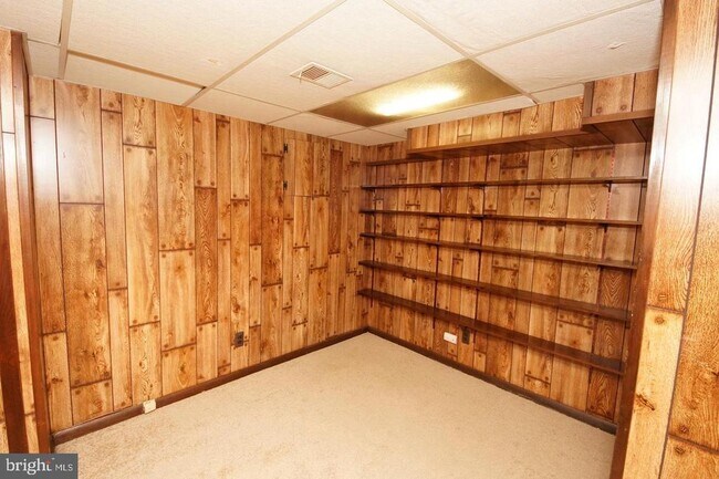 Building Photo - 39 Quail Run Dr