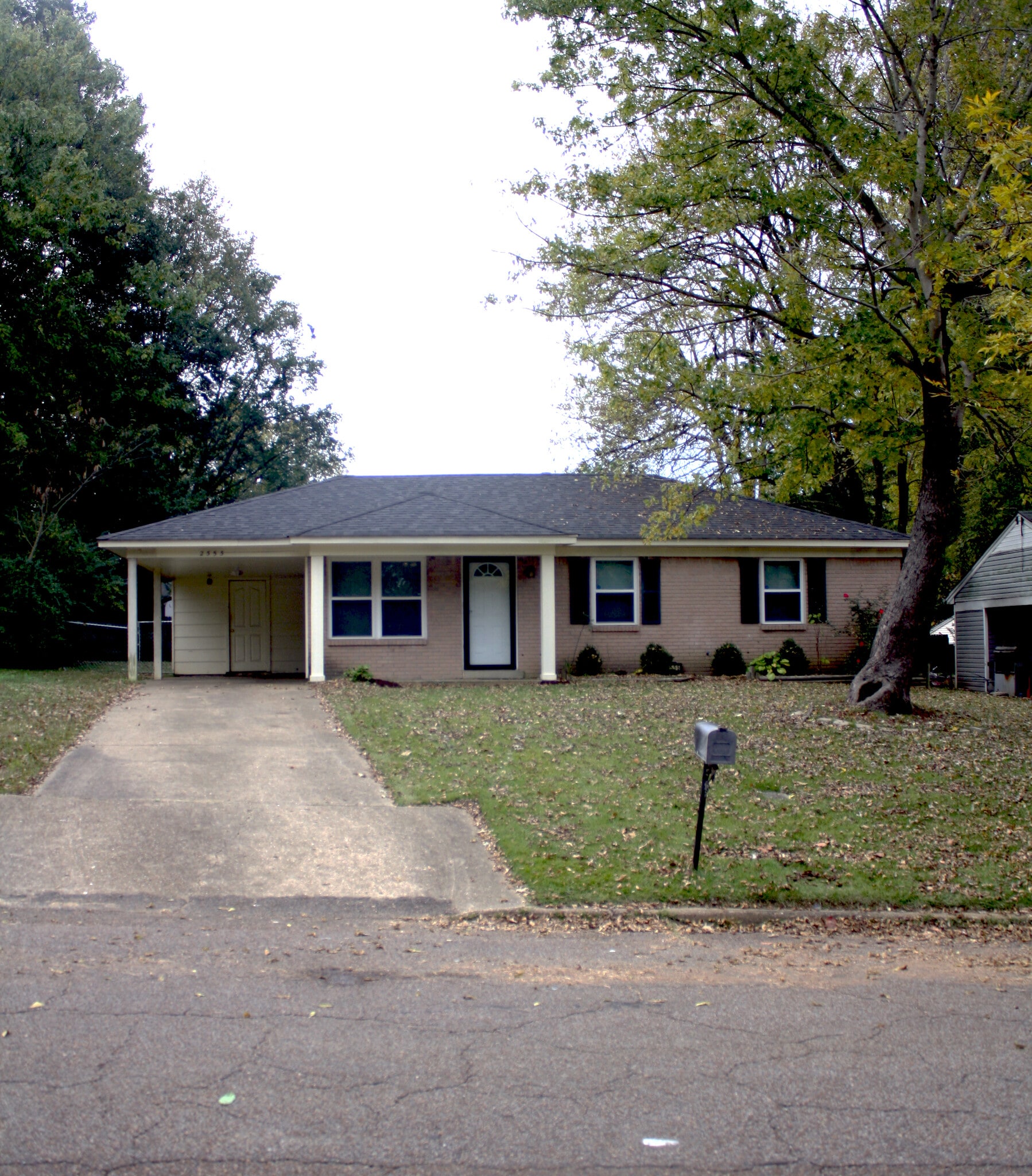 Front of house - 2555 Eastbrook Dr