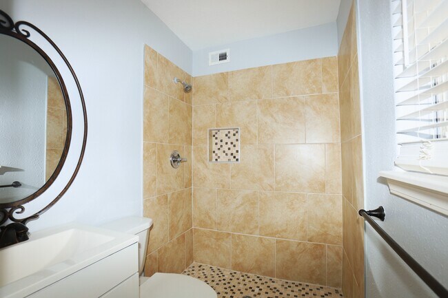 Building Photo - 24 Kingfish Ln