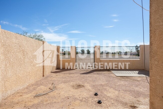 Building Photo - 13971 S Rosemont Rd