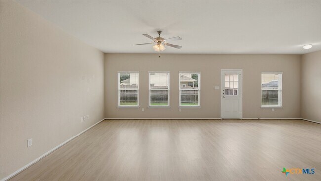 Building Photo - 140 Fabarm Ln