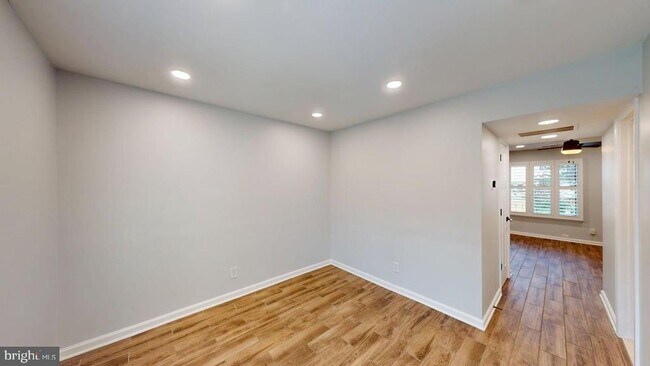Building Photo - 1689 Westwind Way