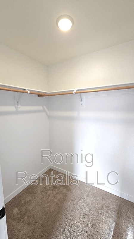 Building Photo - 906 NW 178th St