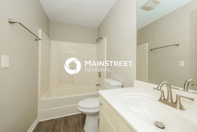 Building Photo - 3 Bedroom Pet-Friendly Home in MOUNT JULIET, TN with Main Street Renewal