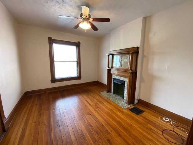 Building Photo - Price Ave 49-51 NCR