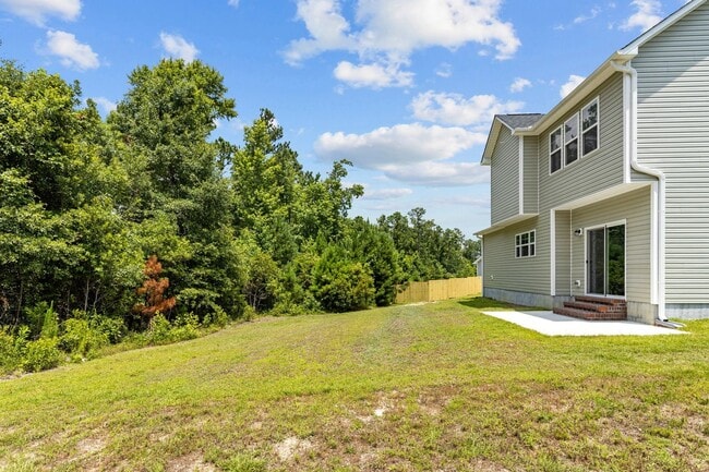 Building Photo - 215 Purple Martin Dr