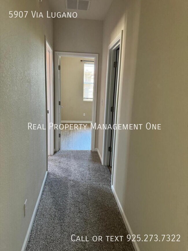 Building Photo - 5907 Via Lugano Via