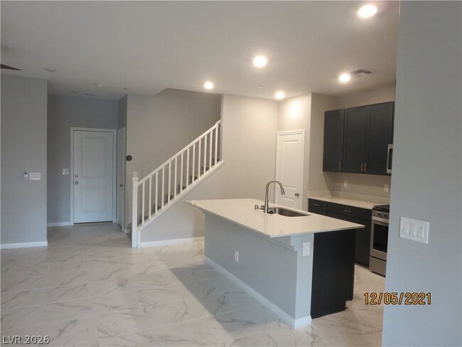Building Photo - 3528 Punta Tersiva Ln