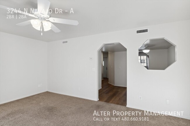 Building Photo - 3244 N Navajo Dr