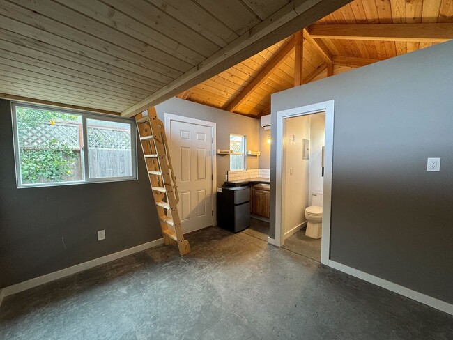 Building Photo - 7780 Montero Dr