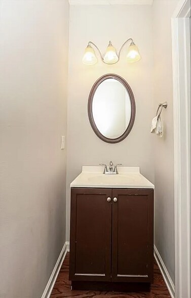 Half Bath on main - 5260 Sherwood Way