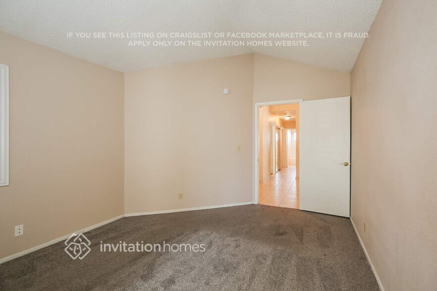 Building Photo - 2116 Running River Rd