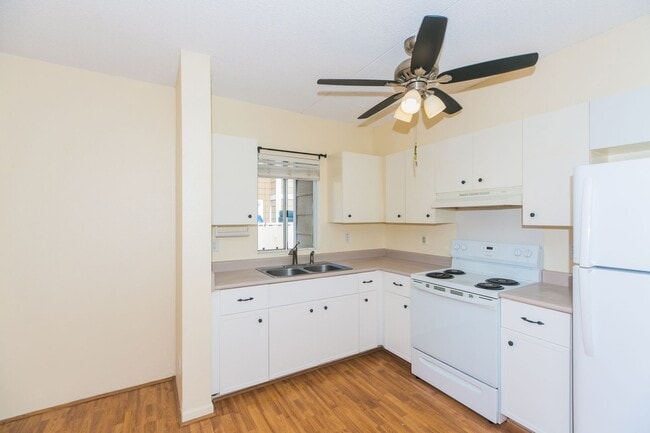 Building Photo - Suncrest in Ewa Gentry: 1-bed, 1-bath, 2-parking - PET Friendly !