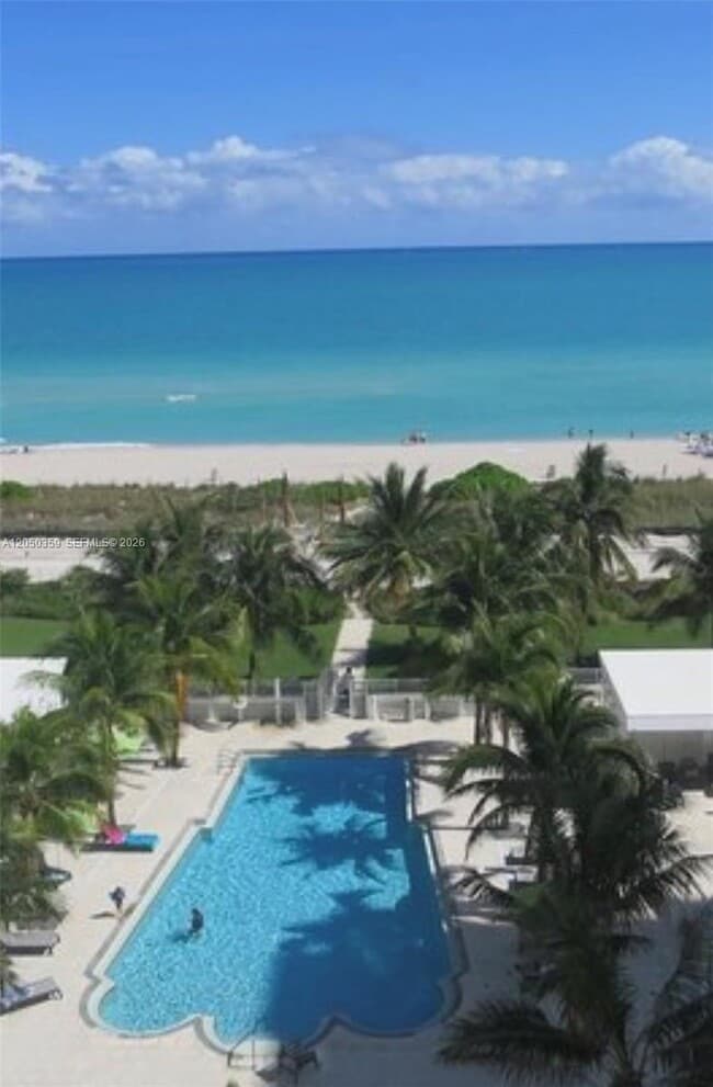 Building Photo - 4925 Collins Ave