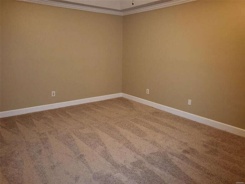 Building Photo - 1516 Charleton Dr