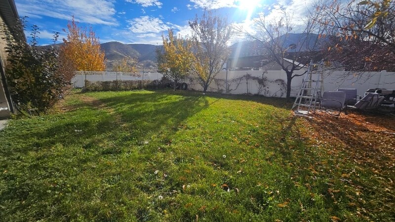 Building Photo - 1676 S 500 W St