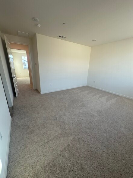 Building Photo - 5481 Dunnigan Hills Ln