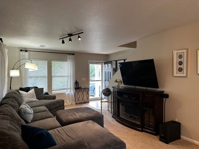 Living Room - 1918 Hogan Ct